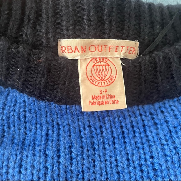 Urban Outfitters Color Stripped Sweater Size Small - Picture 2 of 5